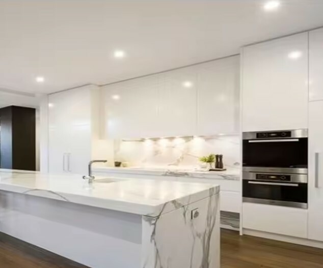 kitchen cabinet