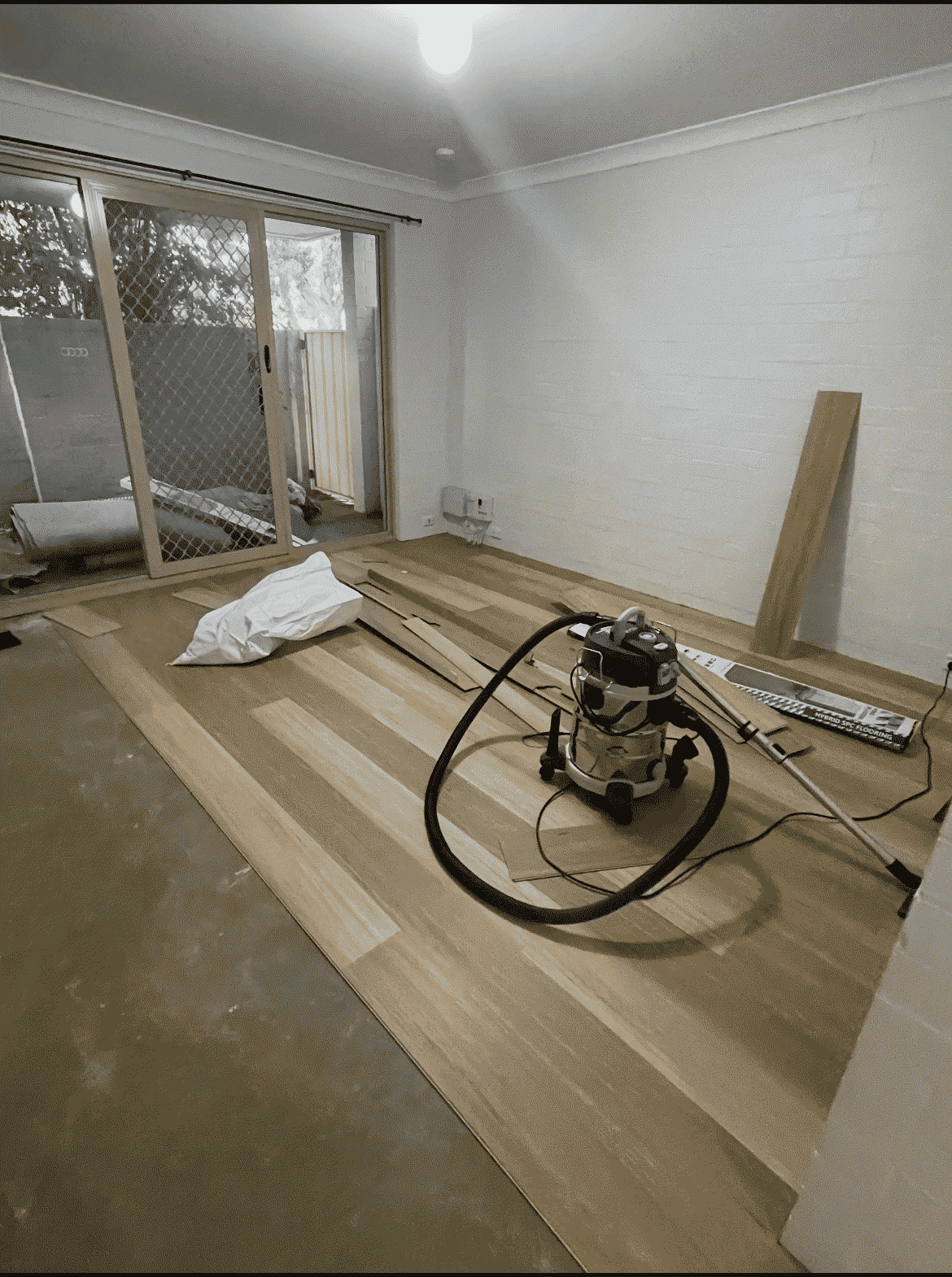 Hybrid Flooring ( Blackbutt ) image 6